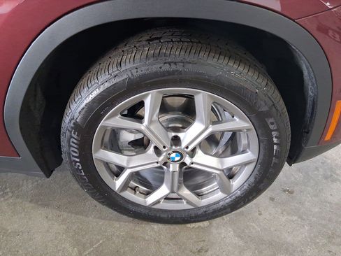 Certified 2023 BMW X4 xDrive30i w/ Premium Package image 9