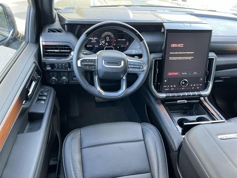 New 2026 GMC Yukon XL Denali w/ Denali Reserve Package AWD/4WD image 11