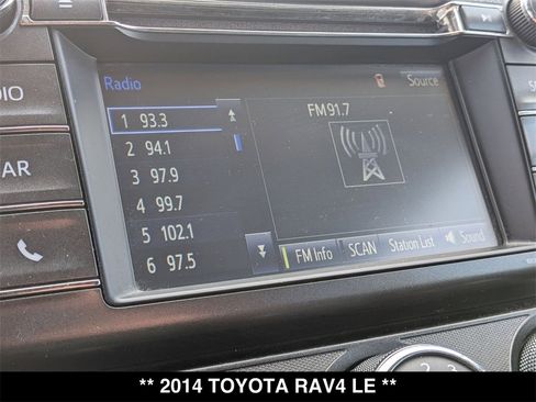 Used 2014 Toyota RAV4 LE image 19