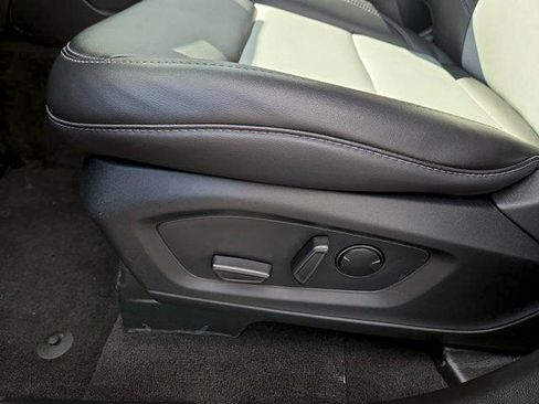 Certified 2024 Ford Explorer XLT w/ Equipment Group 202A AWD/4WD image 12