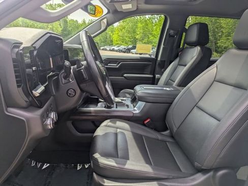 Used 2022 GMC Sierra 1500 SLT w/ SLT Convenience Package AWD/4WD image 15