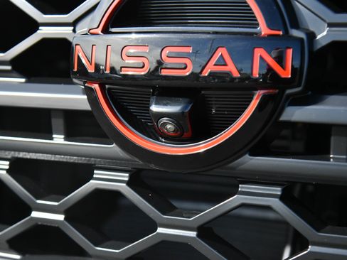 Used 2023 Nissan Frontier Pro-X w/ Pro Convenience Package image 12