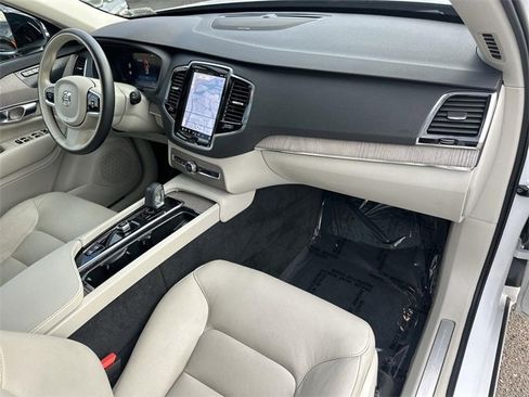 Used 2023 Volvo XC90 T8 Plus w/ Protection Package Premier image 29