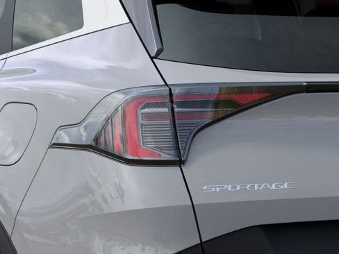 New 2026 Kia Sportage EX image 12