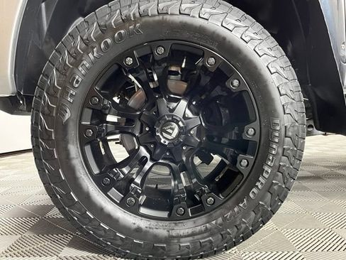Used 2022 RAM 3500 Laramie AWD/4WD image 11