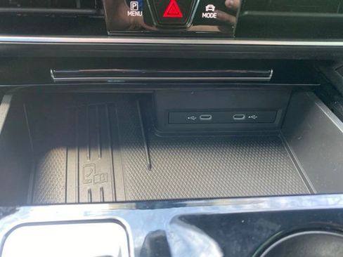 Used 2025 Volkswagen Atlas Cross Sport SEL Premium R-Line AWD/4WD image 23