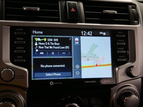 Used 2020 Toyota 4Runner SR5 Premium image 30