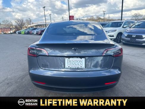 Used 2023 Tesla Model 3 Standard Range image 7