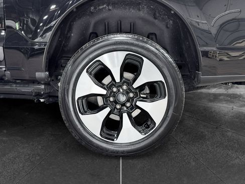 Used 2023 Ford F150 Lightning Platinum AWD/4WD image 38