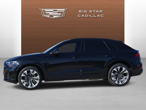 Used 2024 Audi Q8 Prestige w/ Prestige Package AWD/4WD image 2