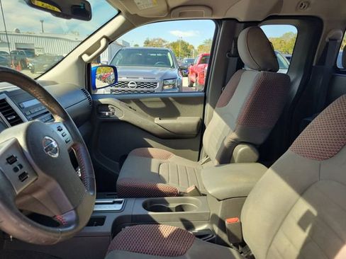 Used 2012 Nissan Frontier PRO-4X image 11