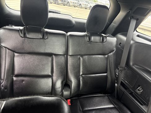 Used 2022 Ford Explorer ST w/ Equipment Group 401A image 9