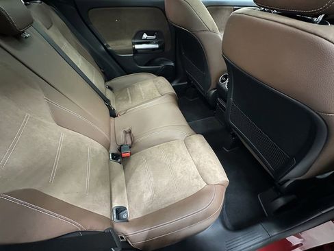 Certified 2025 Mercedes-Benz GLA 250 image 17