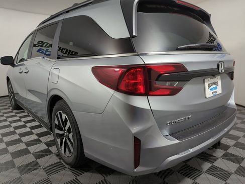 New 2026 Honda Odyssey EX-L image 3