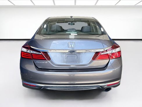 Used 2017 Honda Accord EX image 5