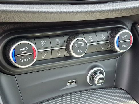 New 2025 Alfa Romeo Stelvio Sprint image 12