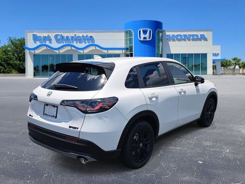 New 2026 Honda HR-V Sport image 4