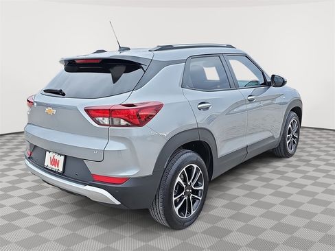 Certified 2025 Chevrolet TrailBlazer LT w/ Convenience Package image 5