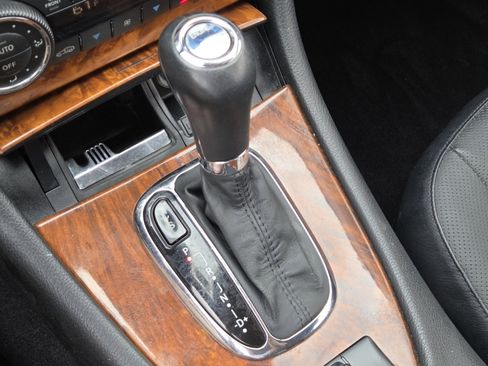 Used 2009 Mercedes-Benz CLK 550 Cabriolet image 27