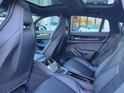Used 2026 Porsche Panamera image 9
