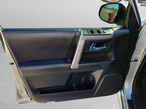 Used 2023 Toyota 4Runner Limited RWD image 7