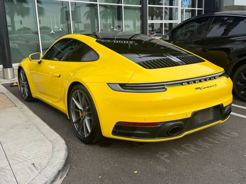 Used 2022 Porsche 911 Carrera 4S AWD/4WD image 2