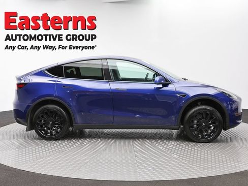 Used 2021 Tesla Model Y Long Range AWD/4WD image 4
