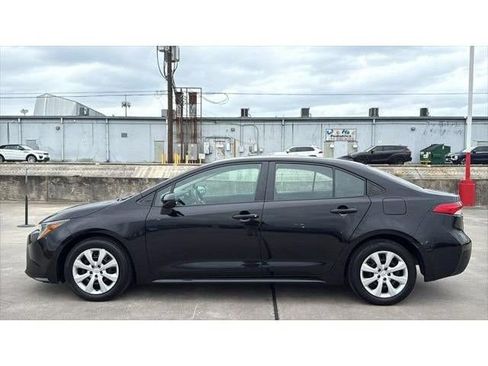 Certified 2024 Toyota Corolla LE FWD image 3