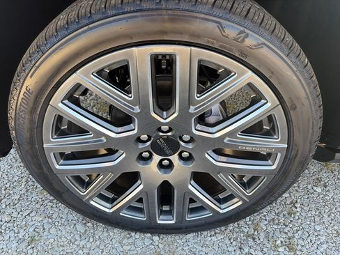 New 2026 GMC Yukon XL Denali Ultimate AWD/4WD image 10