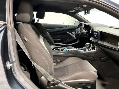 Used 2023 Chevrolet Camaro LT RWD image 9