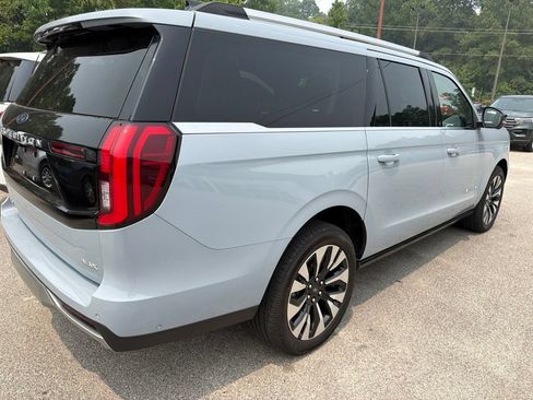 Used 2025 Ford Expedition Max Platinum w/ Driver's Package AWD/4WD image 2