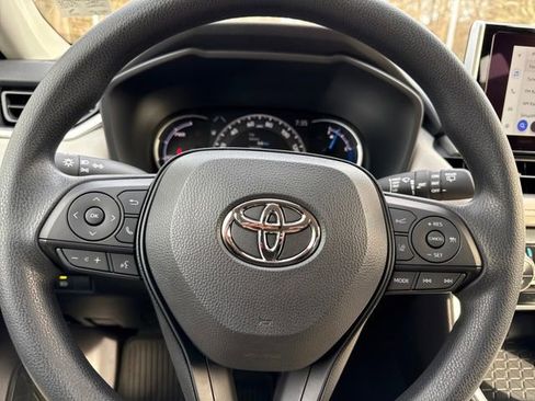 New 2025 Toyota RAV4 XLE image 16