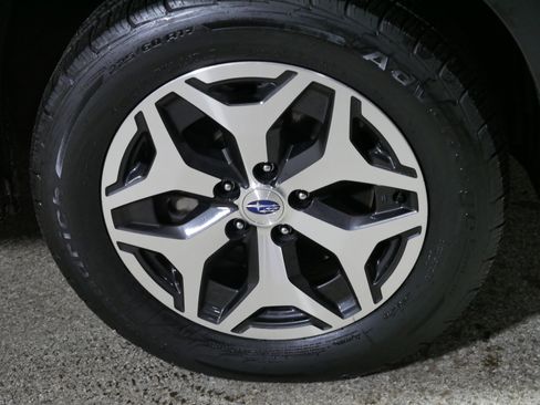 Used 2022 Subaru Forester Premium image 15