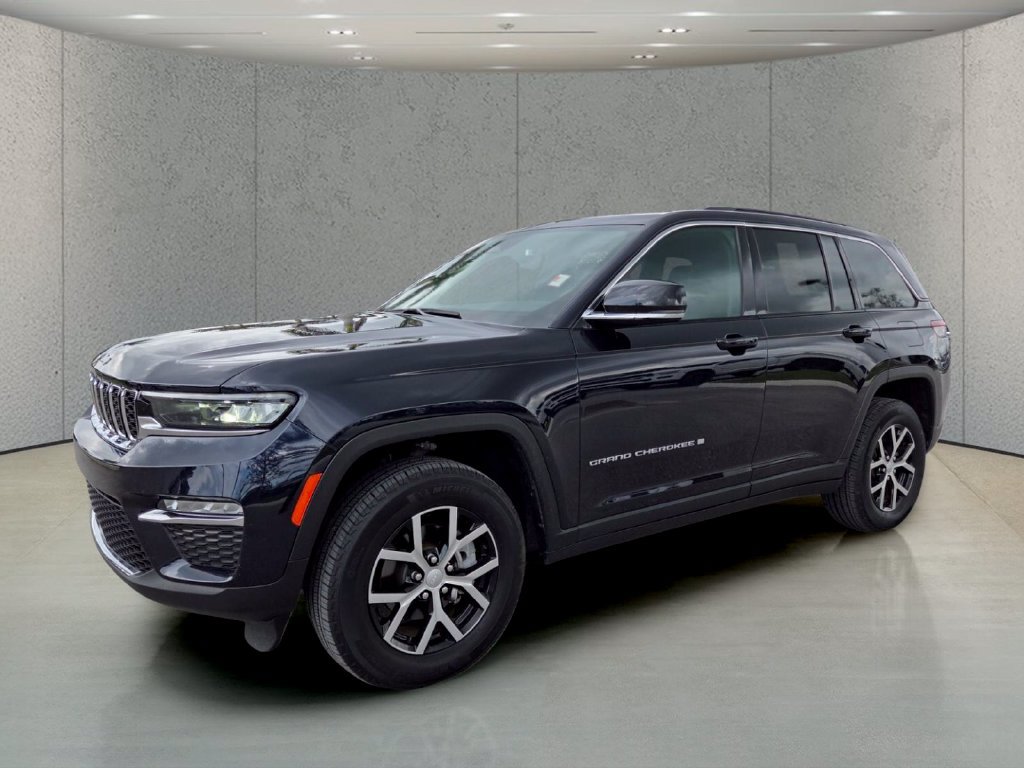 Used 2024 Jeep Grand Cherokee Limited AWD/4WD image 10