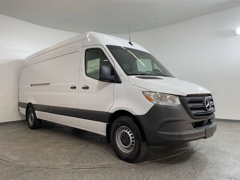 New 2025 Mercedes-Benz Sprinter 2500 image 4