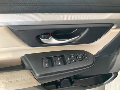 Certified 2019 Honda CR-V LX image 5