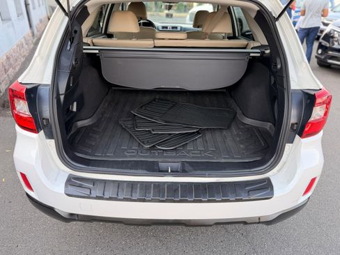 Used 2016 Subaru Outback 2.5i Limited AWD/4WD image 14