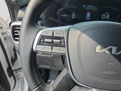 Used 2024 Kia Telluride LX FWD image 14
