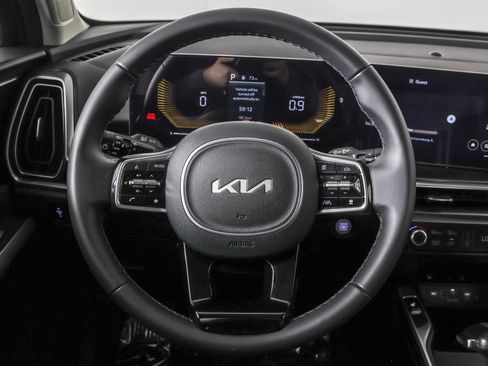 Used 2025 Kia Sorento EX image 28