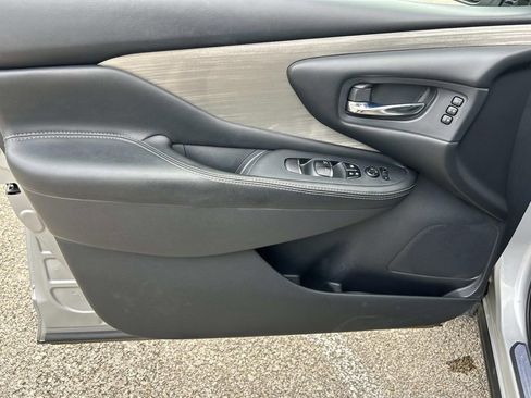 Used 2018 Nissan Murano SL w/ Moonroof Package FWD image 19