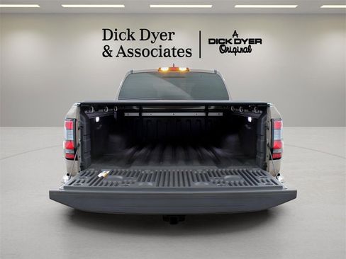 Used 2023 Nissan Frontier Pro-X w/ Pro Convenience Package image 3