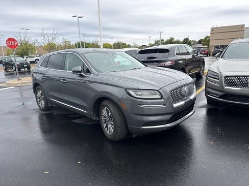 Used 2023 Lincoln Nautilus AWD w/ Premium Package image 3