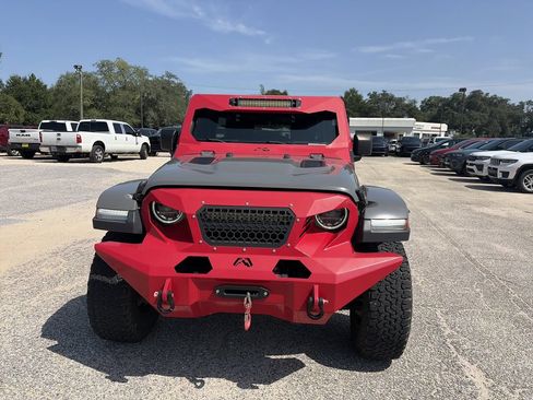 Used 2021 Jeep Wrangler Unlimited Rubicon AWD/4WD image 9