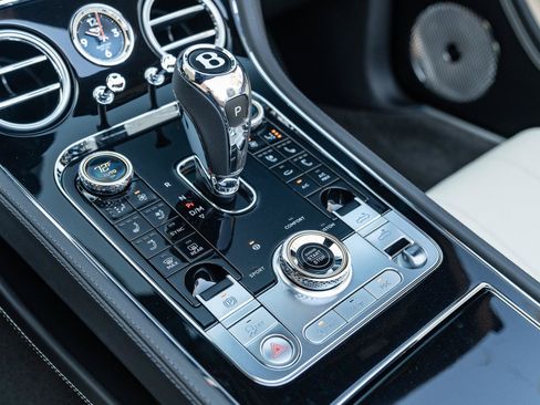 Used 2023 Bentley Continental GT Mulliner AWD/4WD image 15
