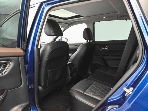 Used 2022 Nissan Rogue Platinum w/ Head-Up Display Package image 33