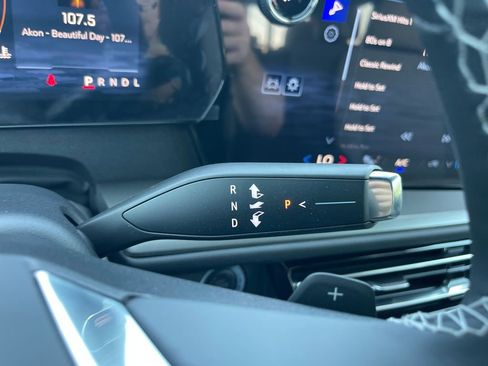 Used 2025 Chevrolet Traverse LT w/ LPO, Floor Liner Package image 17