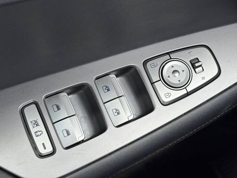 Used 2025 Hyundai Palisade SEL FWD image 19