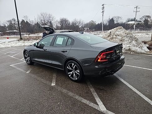 Used 2024 Volvo S60 B5 Core image 3