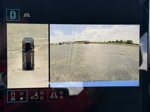 New 2026 GMC Terrain AT4 w/ Convenience Package III AWD/4WD image 32