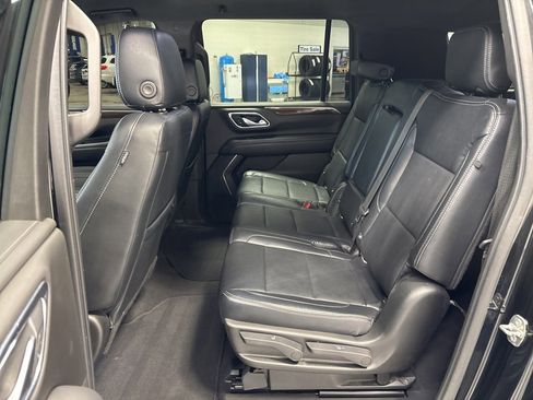 Used 2021 GMC Yukon XL SLE image 29